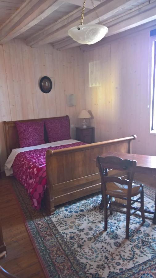 Chambre D Hote 1873 Frasne 部屋 写真